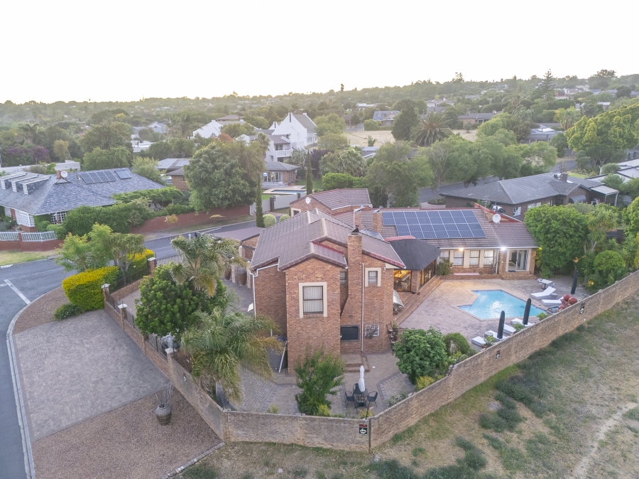 7 Bedroom Property for Sale in Eversdal Western Cape